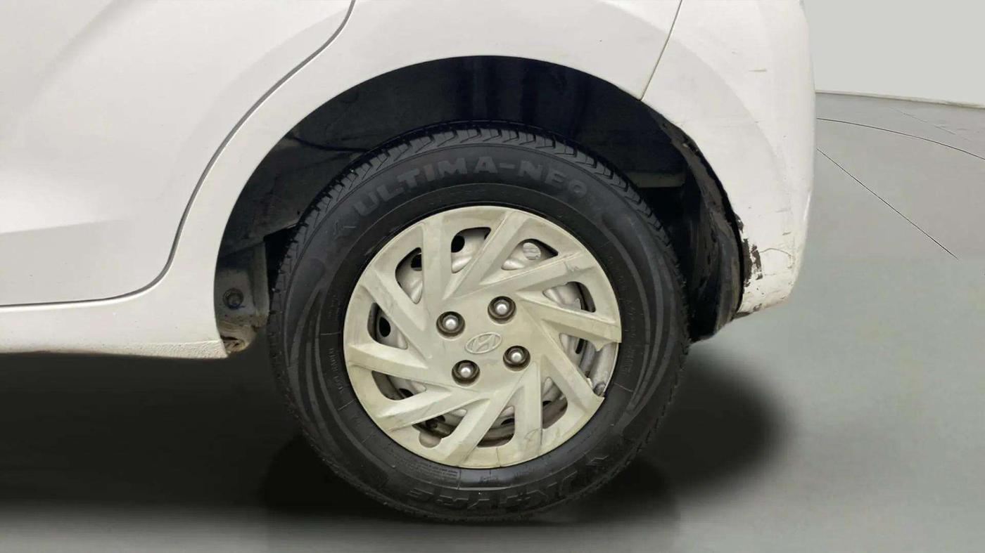 2022 Hyundai NEW SANTRO SPORTZ CNG, CNG, Manual, 69,499 km, Left Rear Wheel