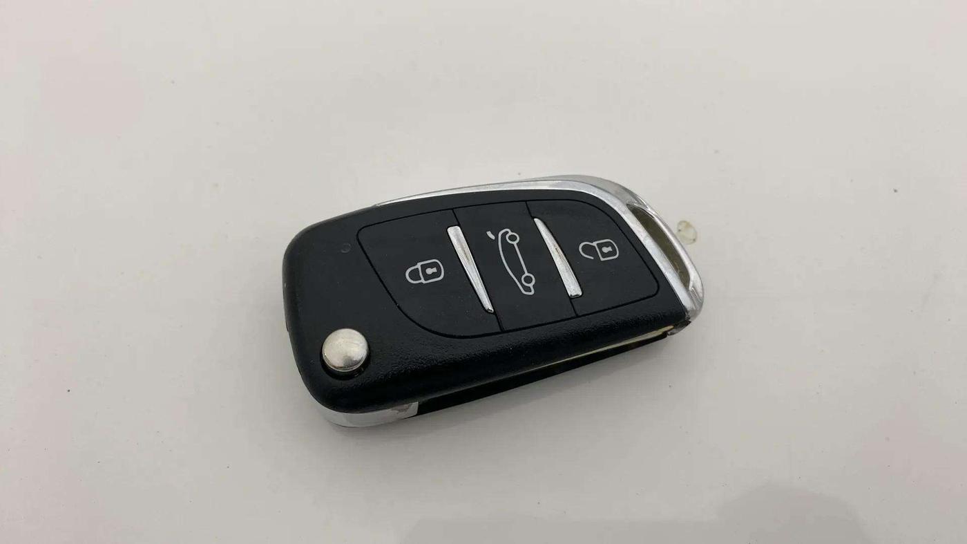 2022 Hyundai NEW SANTRO SPORTZ CNG, CNG, Manual, 69,499 km, Key Close Up