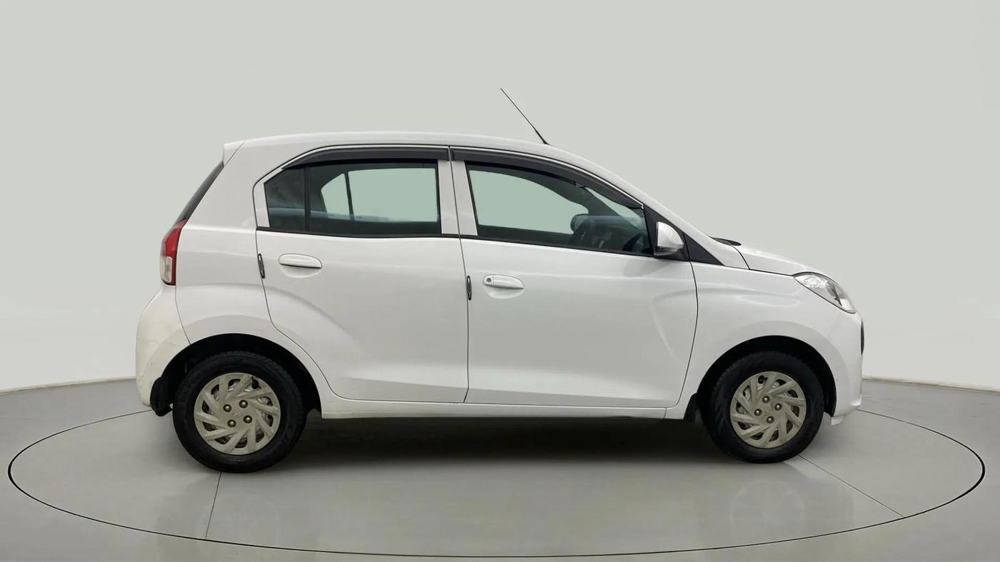 2022 Hyundai NEW SANTRO SPORTZ CNG, CNG, Manual, 69,499 km, Right Side View