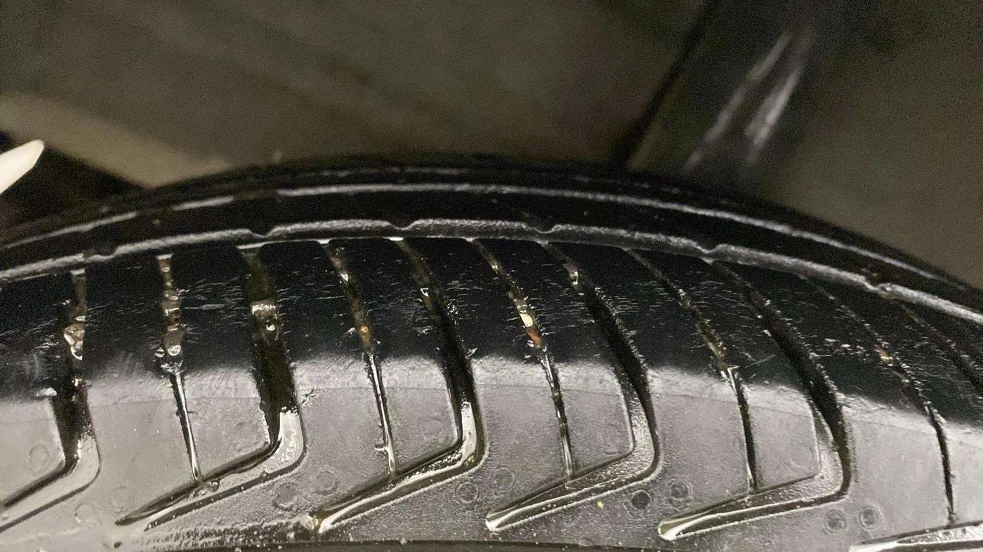2022 Hyundai NEW SANTRO SPORTZ CNG, CNG, Manual, 69,499 km, Right Rear Tyre Tread