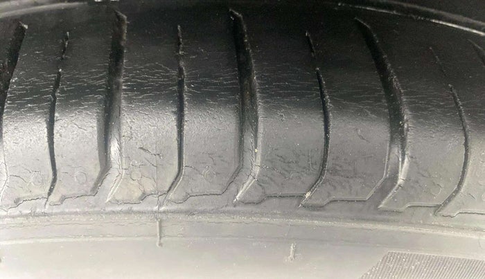 2021 Hyundai VENUE SX 1.0 TURBO IMT, Petrol, Manual, 23,428 km, Right Rear Tyre Tread