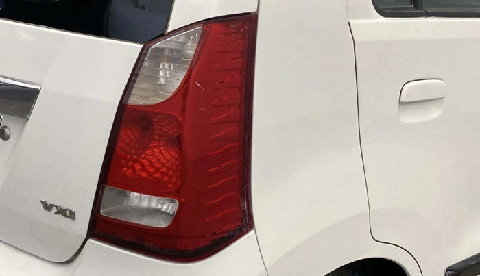 2016 Maruti Wagon R 1.0 VXI, Petrol, Manual, 71,928 km, Right tail light - < 2 inches,no. = 2