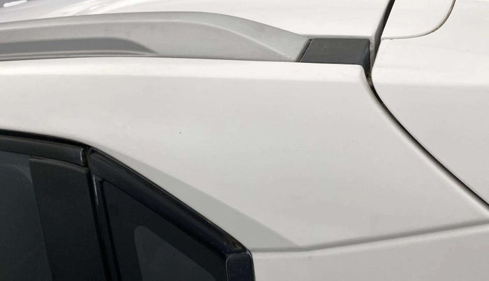 2021 Nissan MAGNITE XV EXECUTIVE TURBO, Petrol, Manual, 37,652 km, Left C pillar - Paint is slightly faded