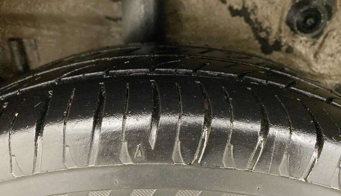 2016 Maruti Celerio ZXI AMT, Petrol, Automatic, 38,808 km, Right Rear Tyre Tread