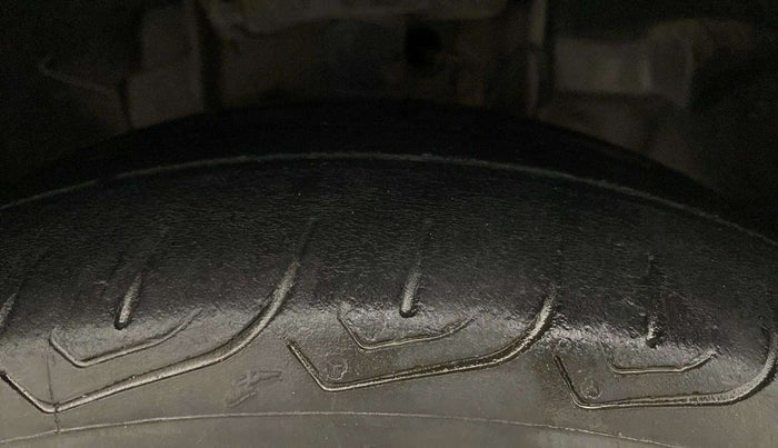 2017 Tata Tiago XZ PETROL, Petrol, Manual, 63,159 km, Right Front Tyre Tread