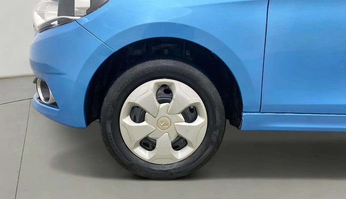 2017 Tata Tiago XZ PETROL, Petrol, Manual, 63,159 km, Left Front Wheel