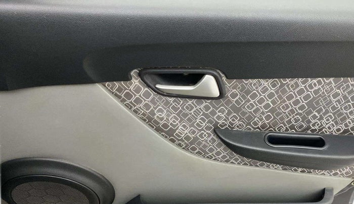2018 Maruti Alto 800 VXI, Petrol, Manual, 36,370 km, Driver Side Door Panels Control