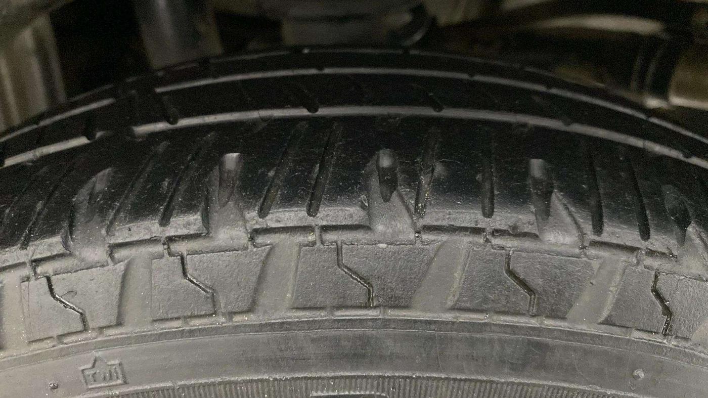 2018 Maruti Alto 800 VXI, Petrol, Manual, 36,493 km, Left Rear Tyre Tread