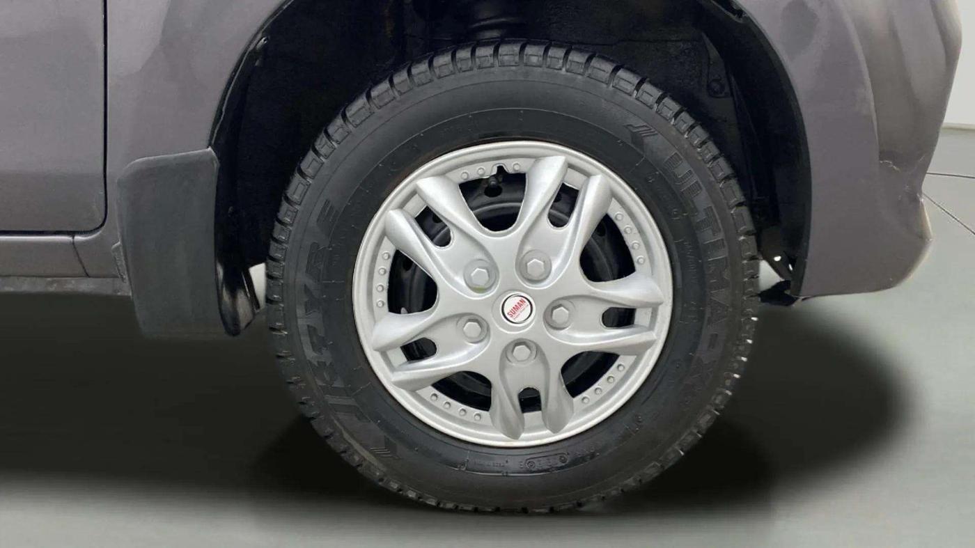 2018 Maruti Alto 800 VXI, Petrol, Manual, 36,493 km, Right Front Wheel