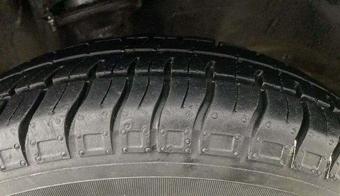 2018 Maruti Alto 800 VXI, Petrol, Manual, 36,370 km, Right Front Tyre Tread