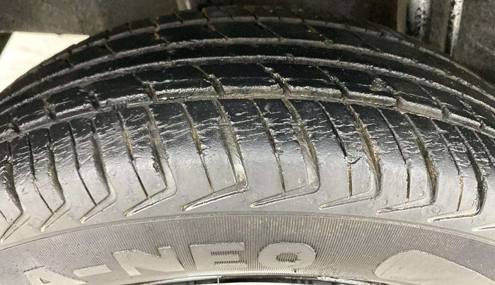 2017 Datsun Redi Go T (O), Petrol, Manual, 31,423 km, Right Rear Tyre Tread