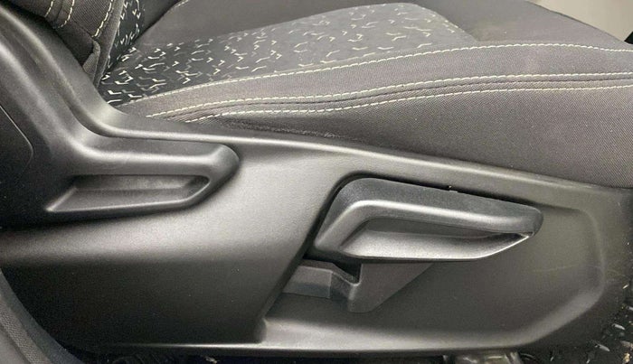 2023 Tata Tiago XZ PLUS CNG, CNG, Manual, 18,944 km, Driver Side Adjustment Panel