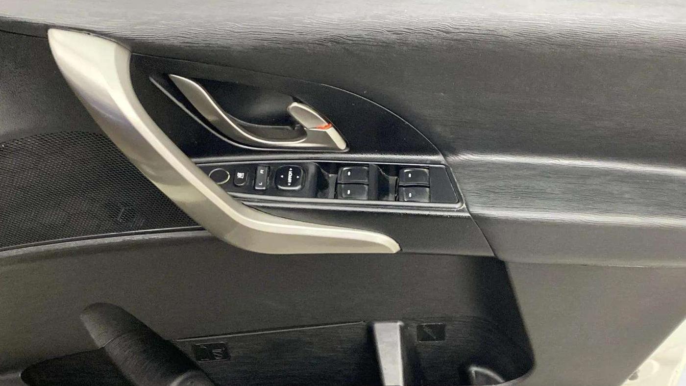 2021 Mahindra XUV500 W7 AT, Diesel, Automatic, 38,568 km, Driver Side Door Panels Control
