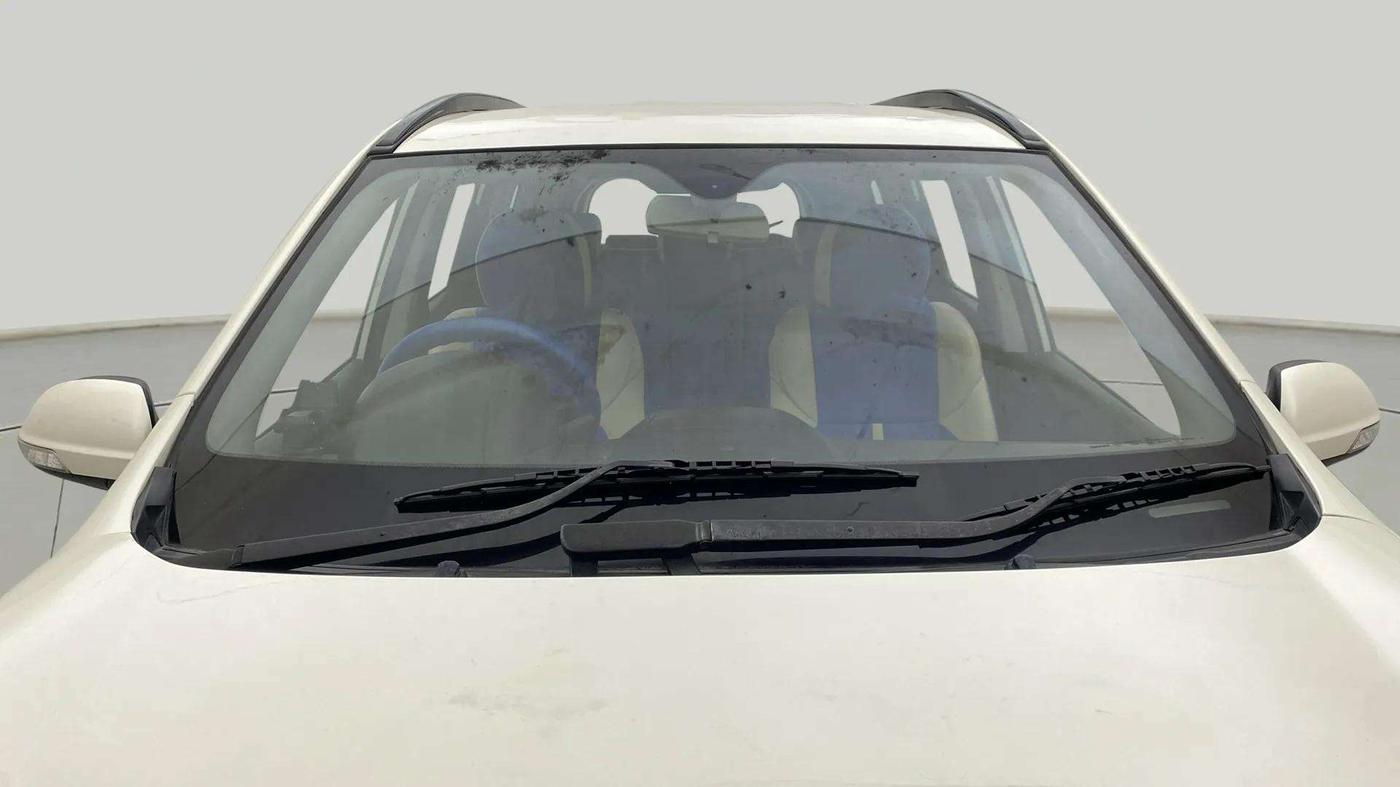 2021 Mahindra XUV500 W7 AT, Diesel, Automatic, 38,568 km, Front Windshield