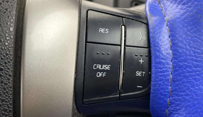 2021 Mahindra XUV500 W7 AT, Diesel, Automatic, 38,073 km, Adaptive Cruise Control