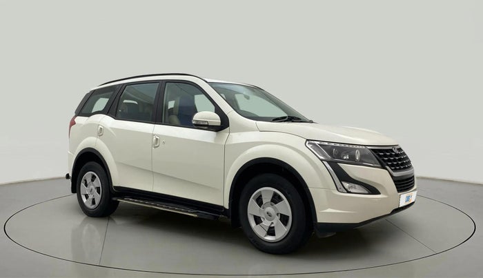 2021 Mahindra XUV500 W7 AT, Diesel, Automatic, 38,073 km, Right Front Diagonal