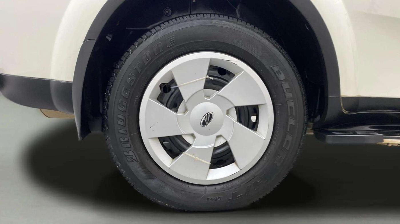 2021 Mahindra XUV500 W7 AT, Diesel, Automatic, 38,568 km, Right Rear Wheel