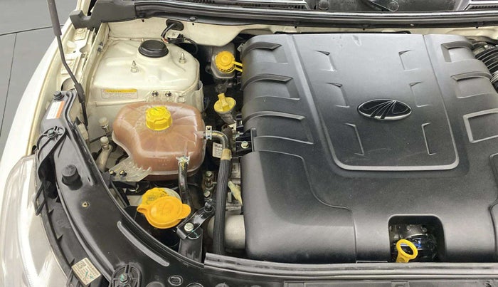 2021 Mahindra XUV500 W7 AT, Diesel, Automatic, 38,073 km, Engine View - Right