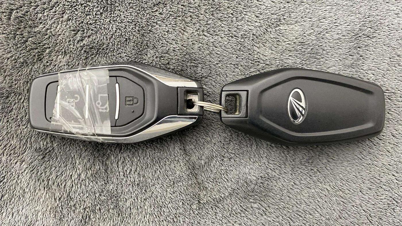 2021 Mahindra XUV500 W7 AT, Diesel, Automatic, 38,568 km, Key Close Up