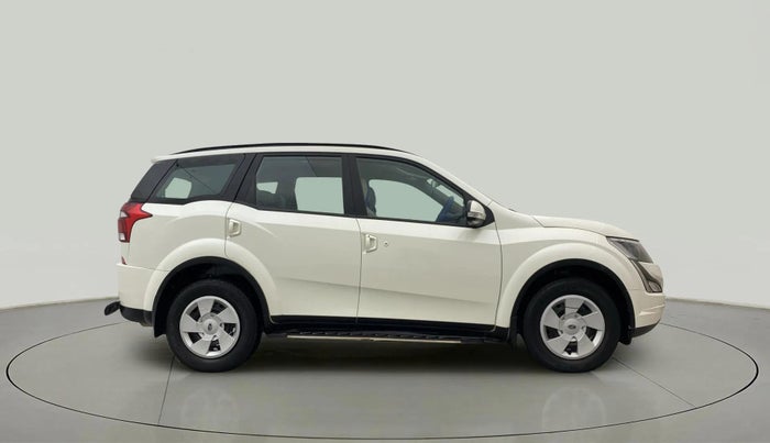 2021 Mahindra XUV500 W7 AT, Diesel, Automatic, 38,073 km, Right Side View