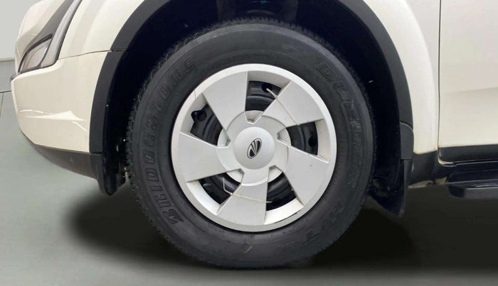 2021 Mahindra XUV500 W7 AT, Diesel, Automatic, 38,073 km, Left Front Wheel