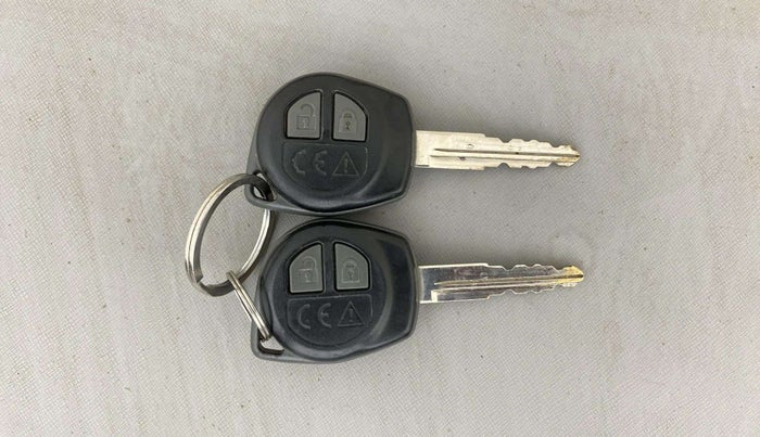 2022 Maruti Swift VXI AMT, Petrol, Automatic, 60,254 km, Key Close Up