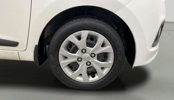 2015 Hyundai Grand i10 SPORTZ 1.2 KAPPA VTVT, Petrol, Manual, 43,400 km, Right Front Wheel