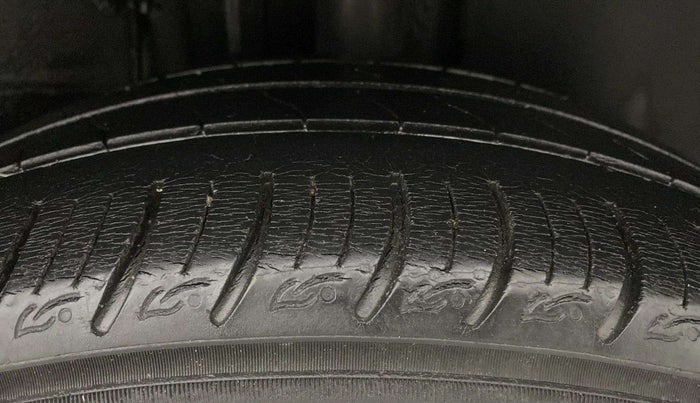 2021 Tata ALTROZ XM PLUS PETROL, Petrol, Manual, 59,164 km, Left Rear Tyre Tread