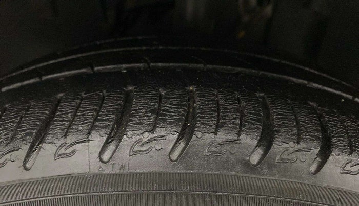 2021 Tata ALTROZ XM PLUS PETROL, Petrol, Manual, 59,164 km, Left Front Tyre Tread