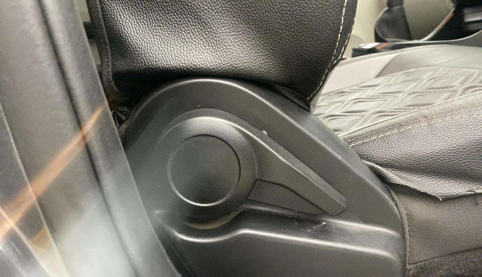 2021 Tata ALTROZ XM PLUS PETROL, Petrol, Manual, 59,164 km, Driver Side Adjustment Panel