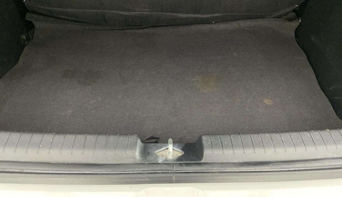 2016 Hyundai i20 Active 1.2 BASE, Petrol, Manual, 88,145 km, Boot Inside