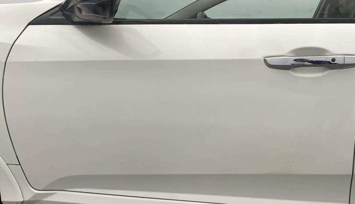 2019 Honda Civic 1.8L I-VTEC ZX CVT, Petrol, Automatic, 45,821 km, Front passenger door - Slightly dented