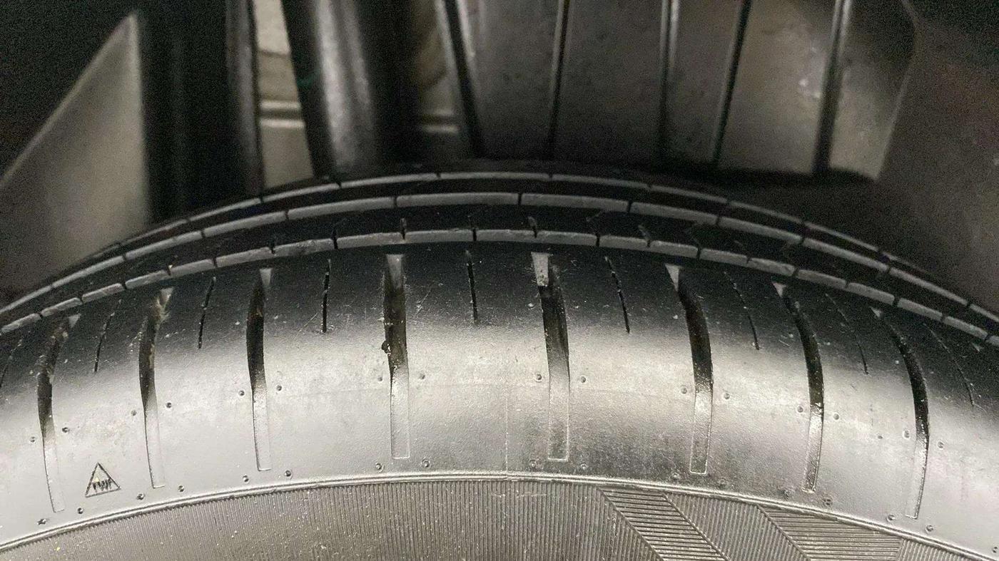 2023 Maruti Dzire ZXI Plus, Petrol, Manual, 26,646 km, Right Rear Tyre Tread