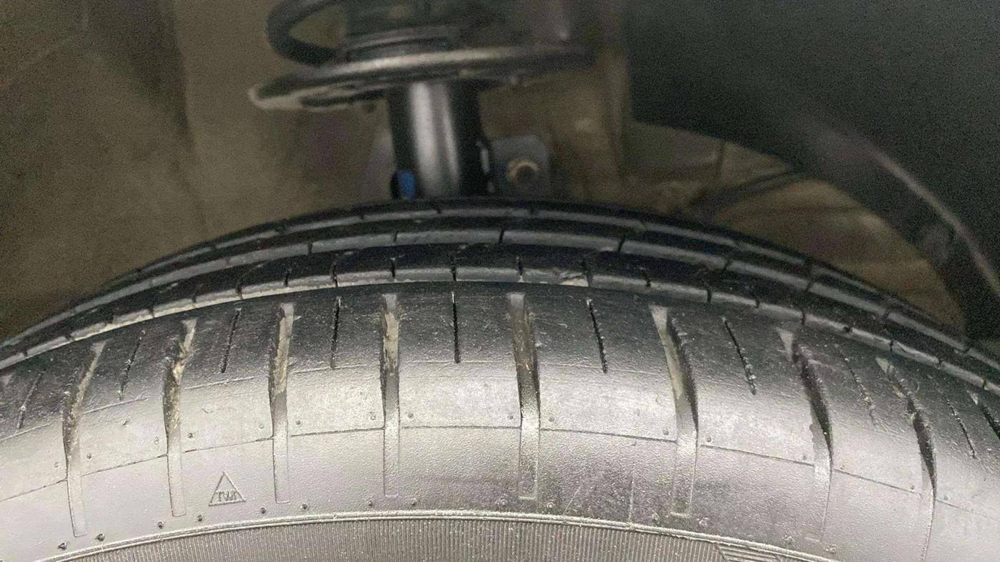 2023 Maruti Dzire ZXI Plus, Petrol, Manual, 26,646 km, Right Front Tyre Tread