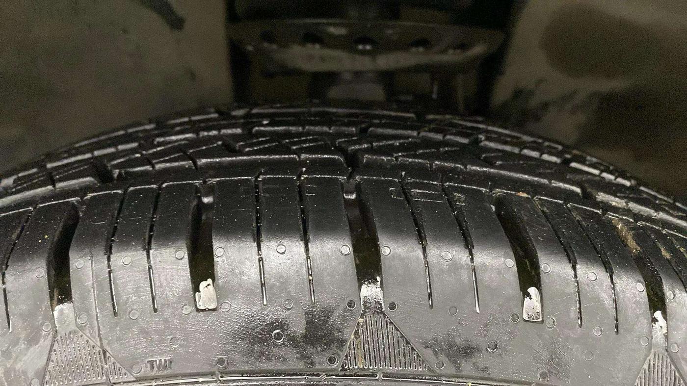 2020 Tata Harrier XZA 2.0L, Diesel, Automatic, 61,207 km, Left Front Tyre Tread