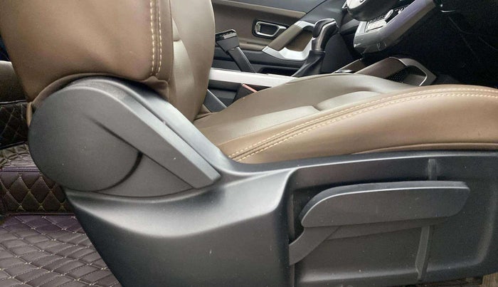 2020 Tata Harrier XZA 2.0L, Diesel, Automatic, 60,978 km, Driver Side Adjustment Panel