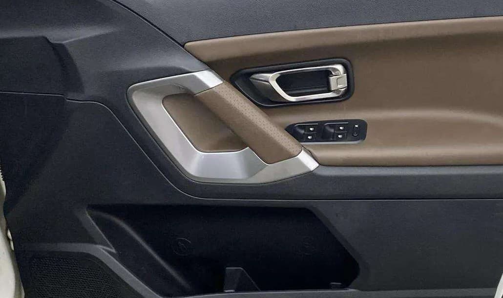2020 Tata Harrier XZA 2.0L, Diesel, Automatic, 61,207 km, Driver Side Door Panels Control