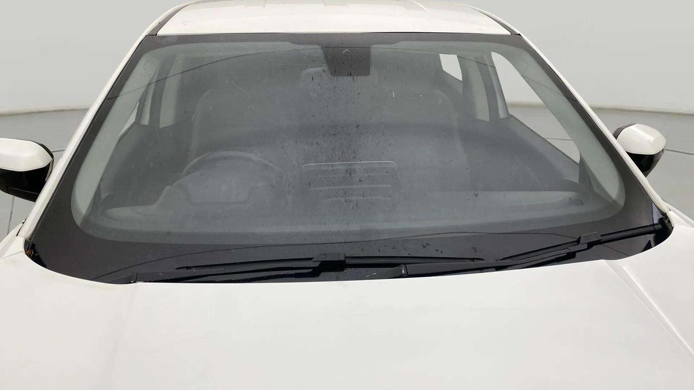 2020 Tata Harrier XZA 2.0L, Diesel, Automatic, 61,207 km, Front Windshield