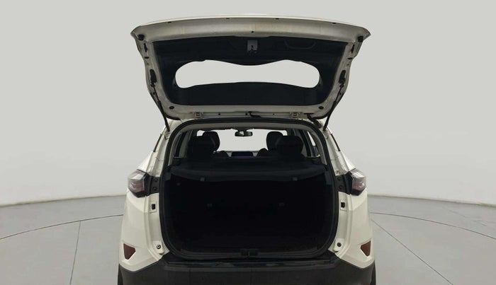 2020 Tata Harrier XZA 2.0L, Diesel, Automatic, 60,978 km, Boot Door Open