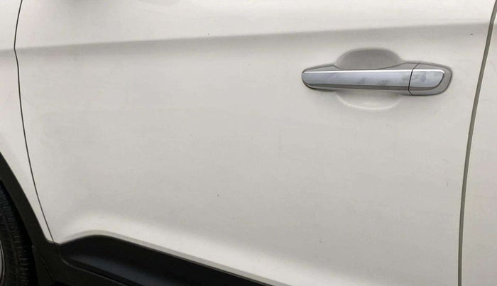 2018 Hyundai Creta SX PLUS 1.6 PETROL, Petrol, Manual, 81,360 km, Front passenger door - Slight discoloration