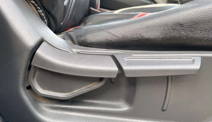 2020 Hyundai GRAND I10 NIOS SPORTZ 1.2 KAPPA VTVT, Petrol, Manual, 53,196 km, Driver Side Adjustment Panel