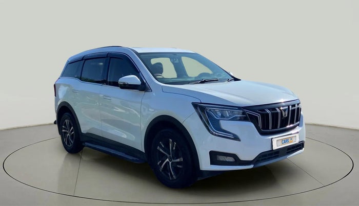 2022 Mahindra XUV700 AX 5 P MT 5 STR, Petrol, Manual, 34,952 km, Right Front Diagonal