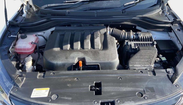 2022 Mahindra XUV700 AX 5 P MT 5 STR, Petrol, Manual, 34,952 km, Open Bonet