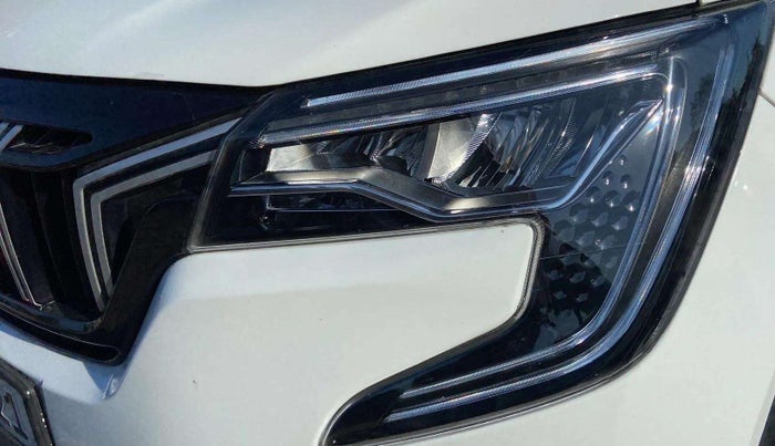 2022 Mahindra XUV700 AX 5 P MT 5 STR, Petrol, Manual, 34,952 km, Left headlight - Minor scratches