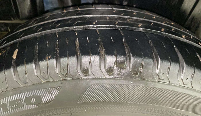 2021 Maruti XL6 ZETA MT, Petrol, Manual, 31,819 km, Right Rear Tyre Tread