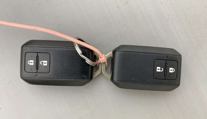 2021 Maruti XL6 ZETA MT, Petrol, Manual, 31,819 km, Key Close Up