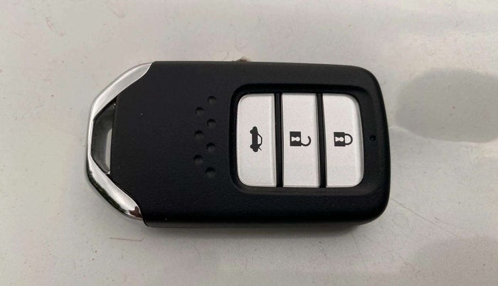 2021 Honda City 1.5L I-VTEC V MT 4TH GEN, Petrol, Manual, 70,871 km, Key Close Up