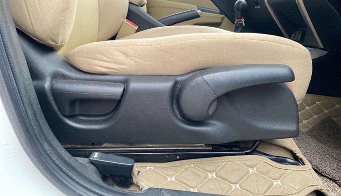 2021 Honda City 1.5L I-VTEC V MT 4TH GEN, Petrol, Manual, 70,871 km, Driver Side Adjustment Panel