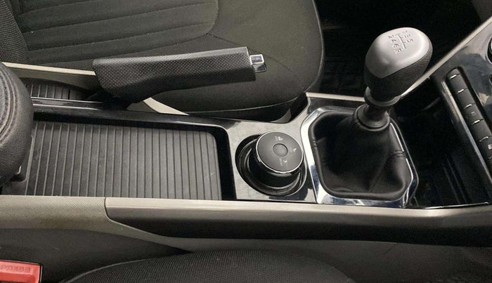 2018 Tata NEXON XZ PLUS PETROL, Petrol, Manual, 60,903 km, Gear Lever