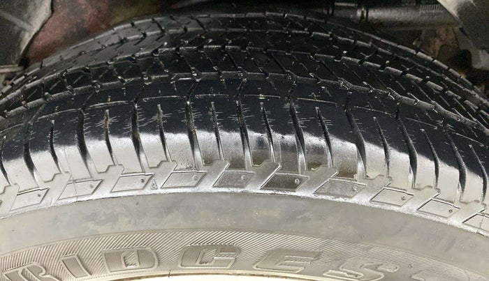 2018 Mahindra XUV500 W9, Diesel, Manual, 77,569 km, Left Rear Tyre Tread
